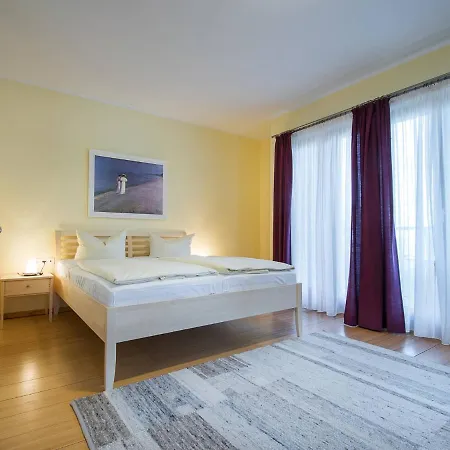 Kaiservillen - Mit 1 Schlafzimmer Und Balkon Dr4