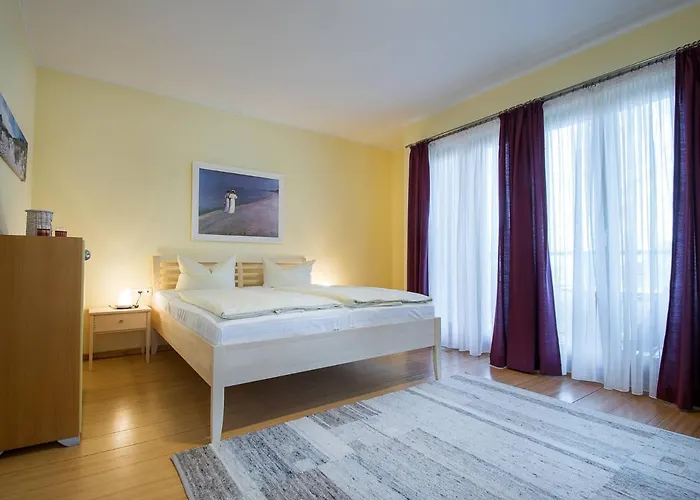 Kaiservillen - Mit 1 Schlafzimmer Und Balkon Dr4