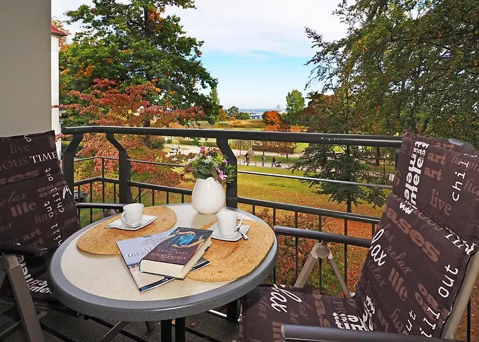 Lägenhet Kaiservillen - Mit 1 Schlafzimmer Und Balkon Dr4